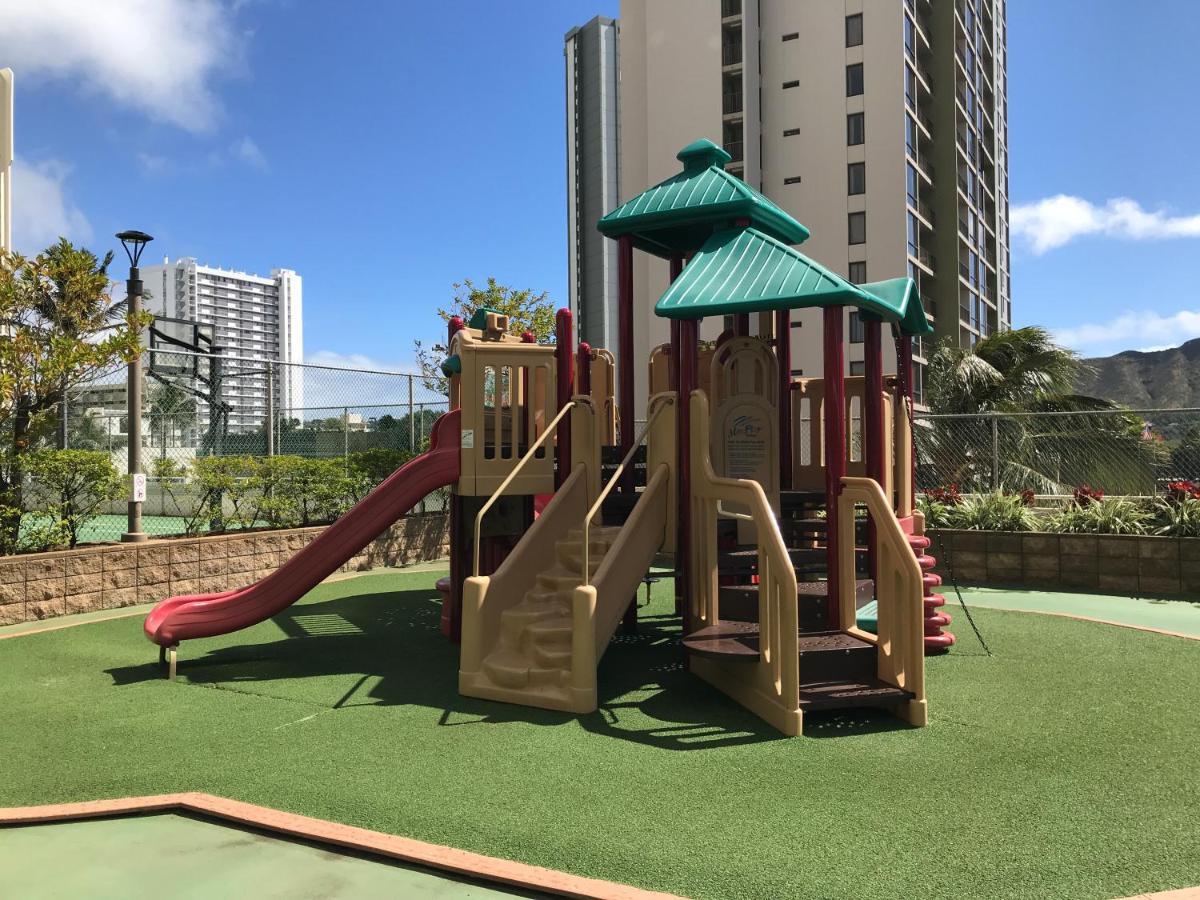 Waikiki Banyan 1Br With Great Ocean Views, Steps To Beach & Parking! هونولولو المظهر الخارجي الصورة