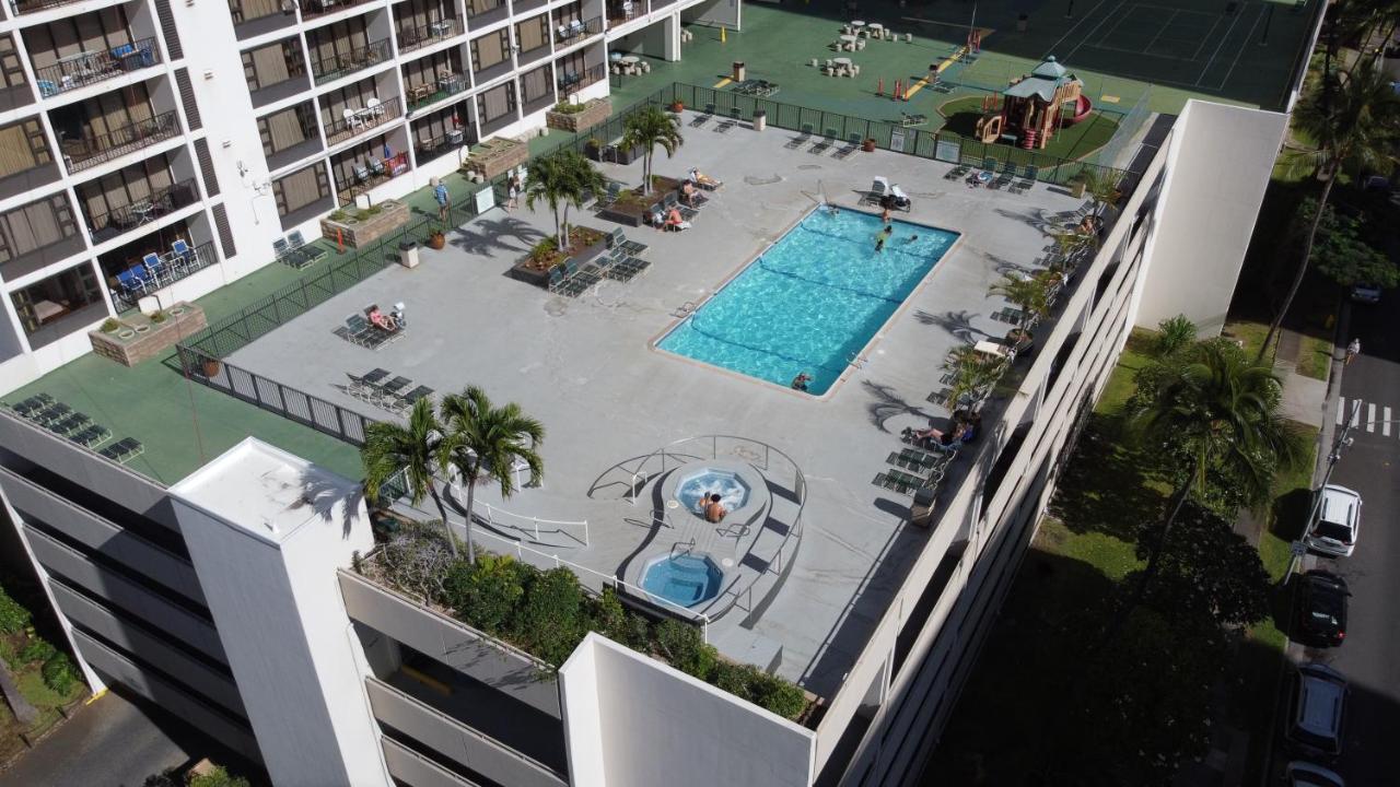 Waikiki Banyan 1Br With Great Ocean Views, Steps To Beach & Parking! هونولولو المظهر الخارجي الصورة