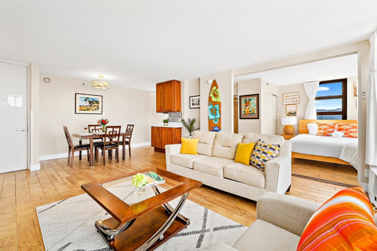 Waikiki Banyan 1Br With Great Ocean Views, Steps To Beach & Parking! هونولولو المظهر الخارجي الصورة