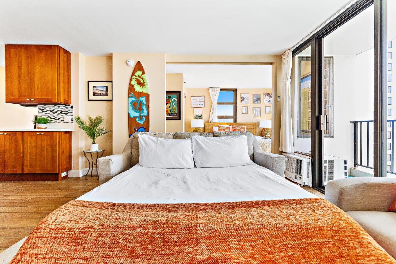 Waikiki Banyan 1Br With Great Ocean Views, Steps To Beach & Parking! هونولولو المظهر الخارجي الصورة