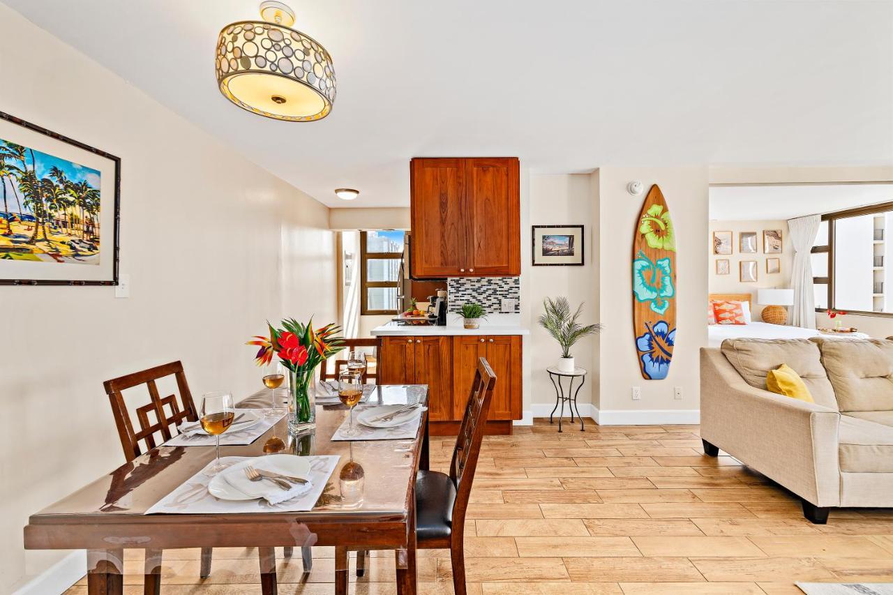 Waikiki Banyan 1Br With Great Ocean Views, Steps To Beach & Parking! هونولولو المظهر الخارجي الصورة
