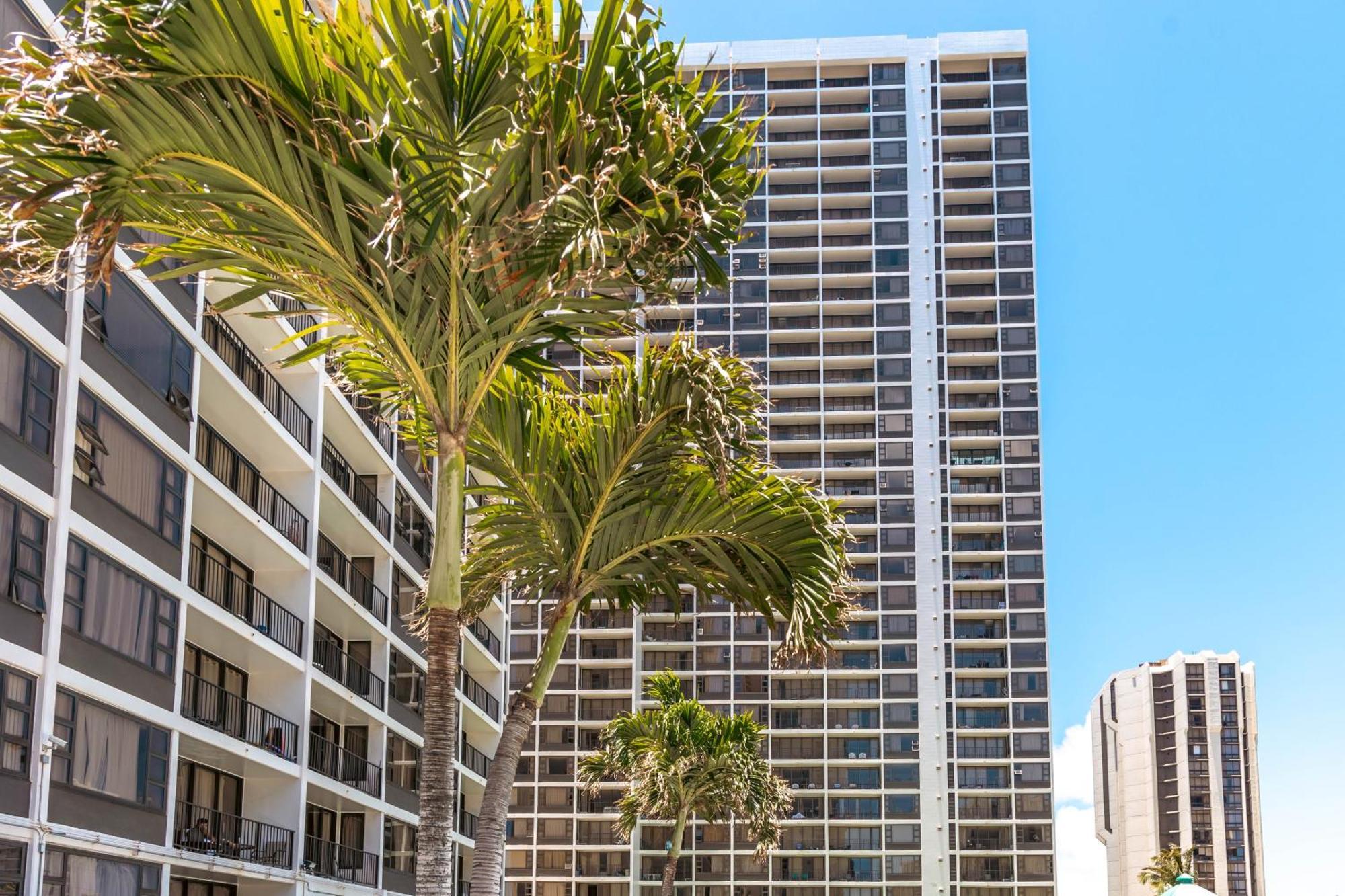 Waikiki Banyan 1Br With Great Ocean Views, Steps To Beach & Parking! هونولولو المظهر الخارجي الصورة