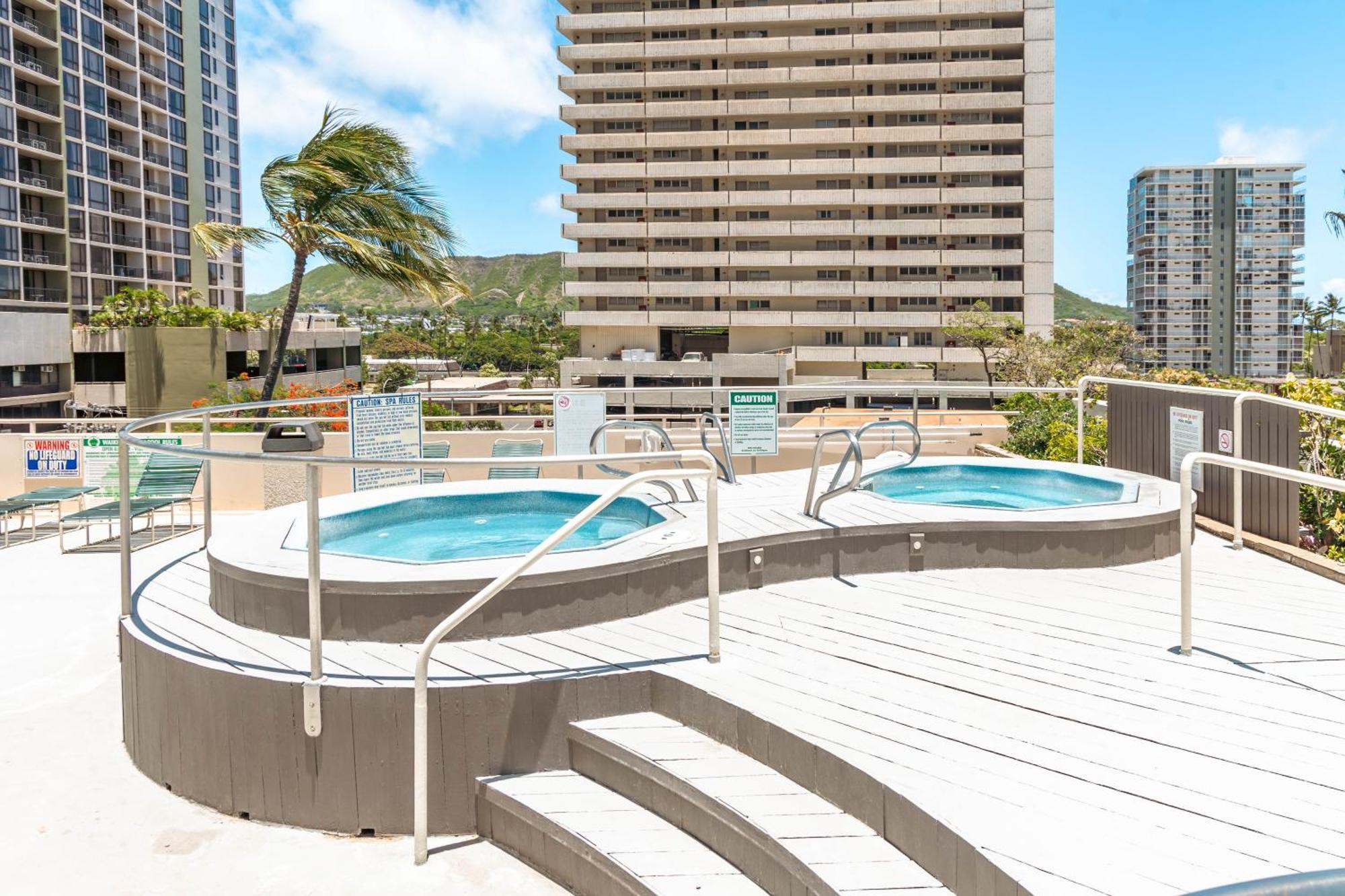 Waikiki Banyan 1Br With Great Ocean Views, Steps To Beach & Parking! هونولولو المظهر الخارجي الصورة